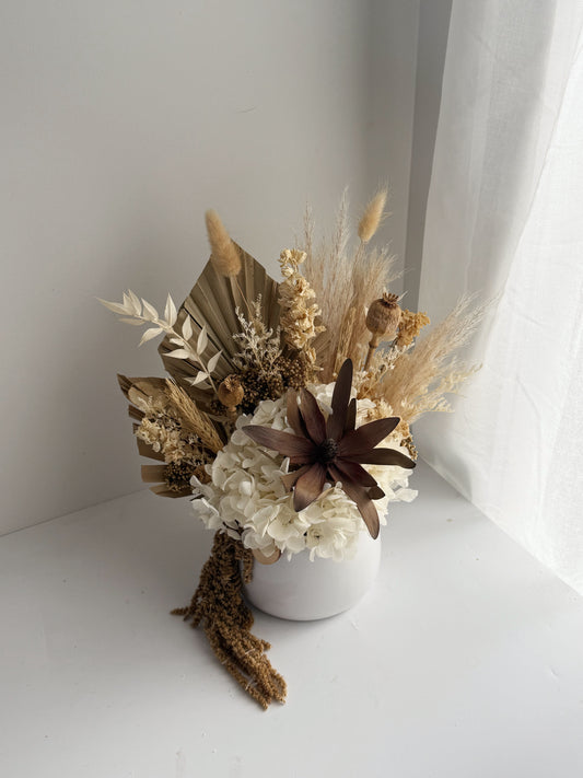 Neutral Brown Dried Arrangement